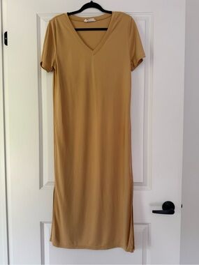 Double Zero V-Neck Short Sleeve Maxi Dress in Mustard